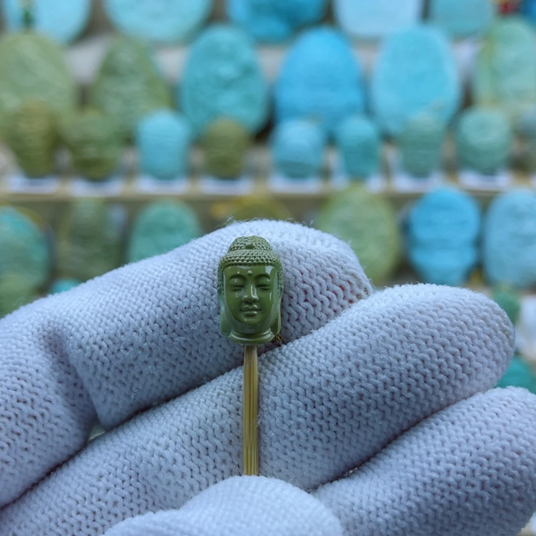 绿松石未镶嵌珠宝奇石