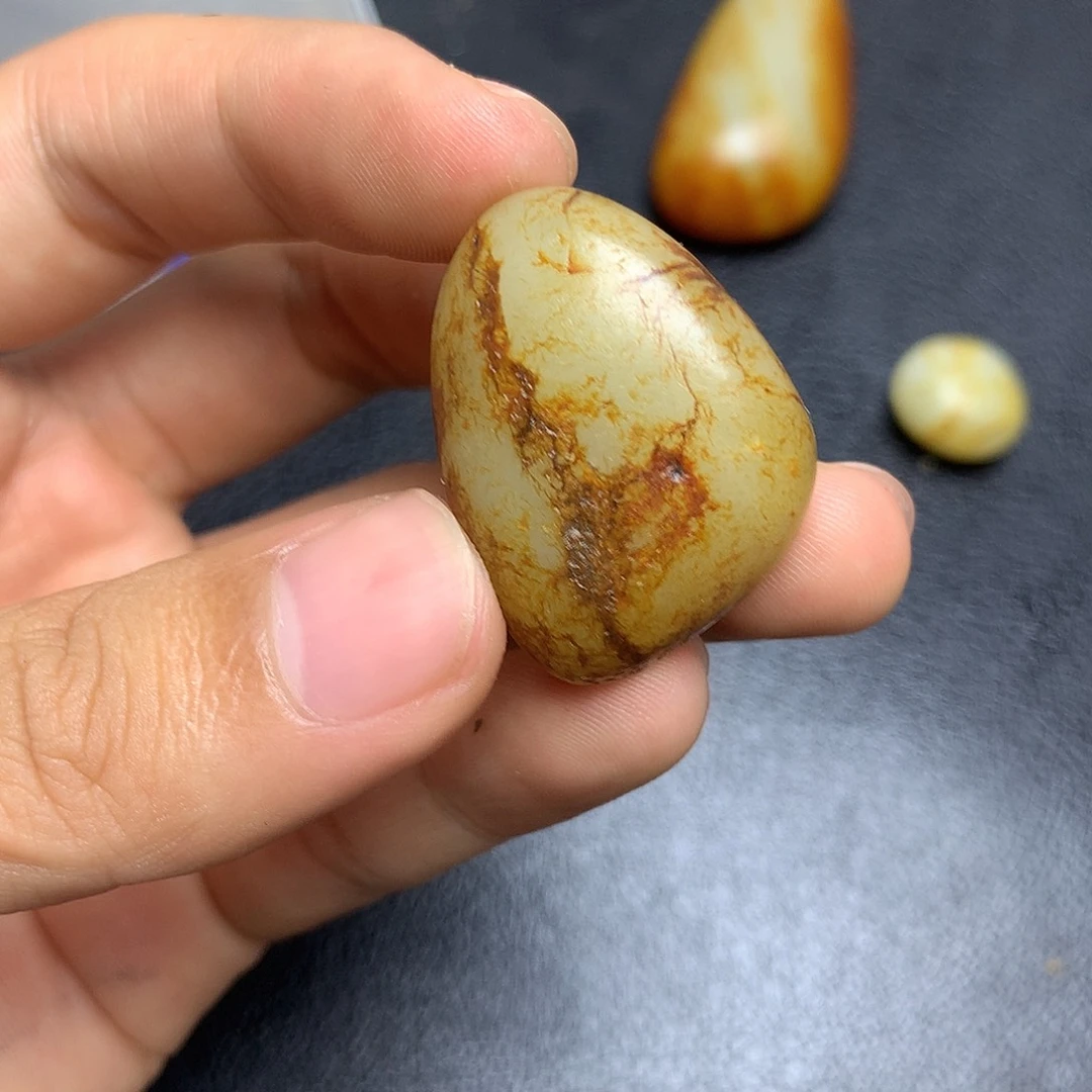 未镶嵌和田玉（糖玉）挂件