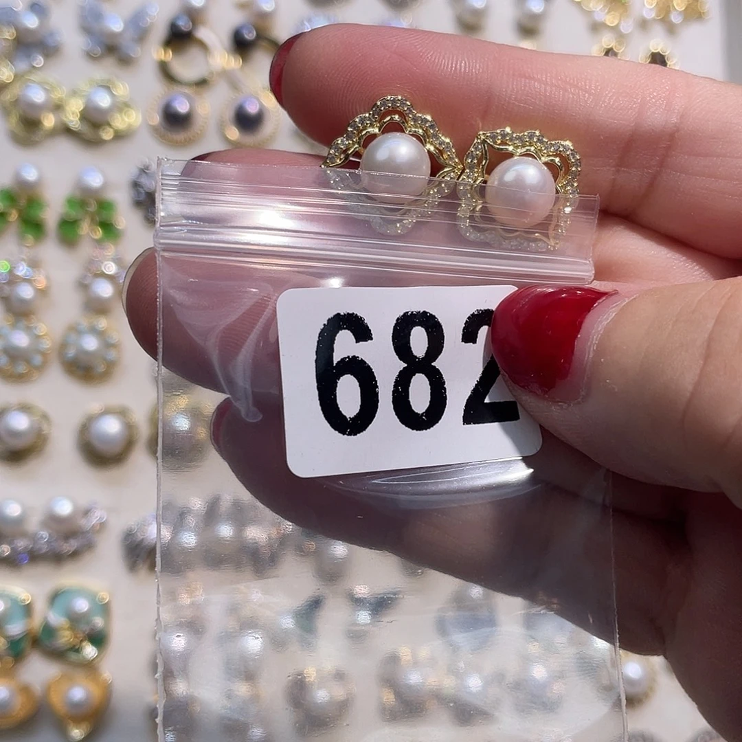 爱***差合金淡水珍珠耳饰