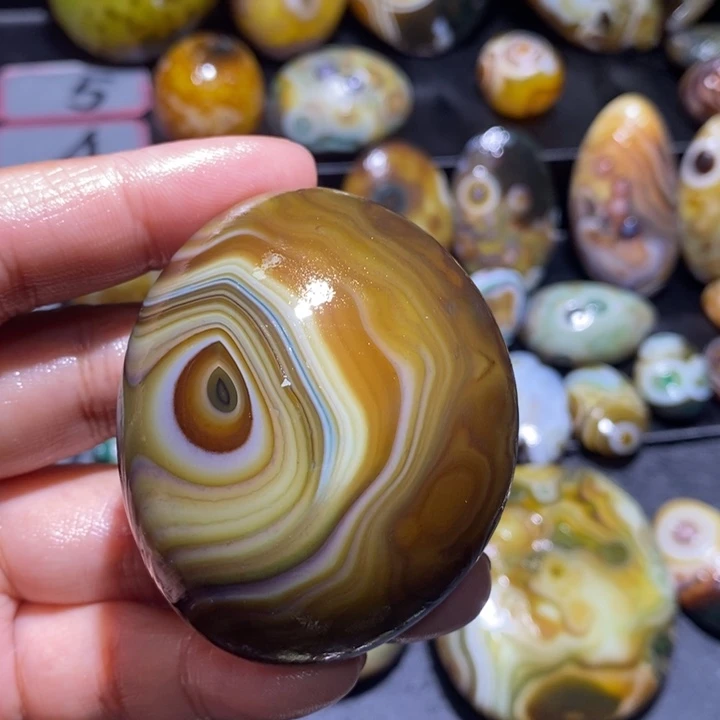 玛瑙/玉髓未镶嵌珠宝半成品166