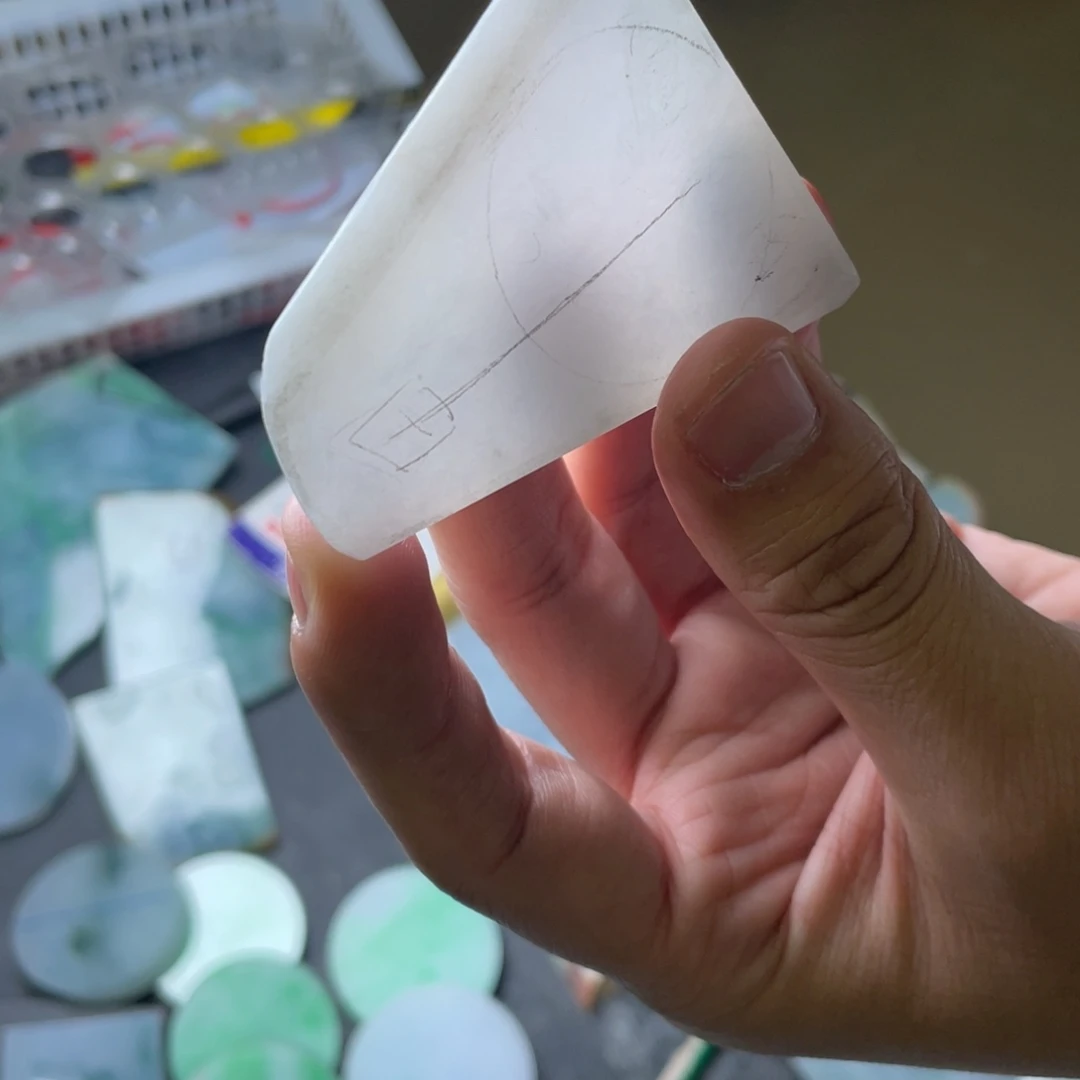 未镶嵌定制翡翠神*包工