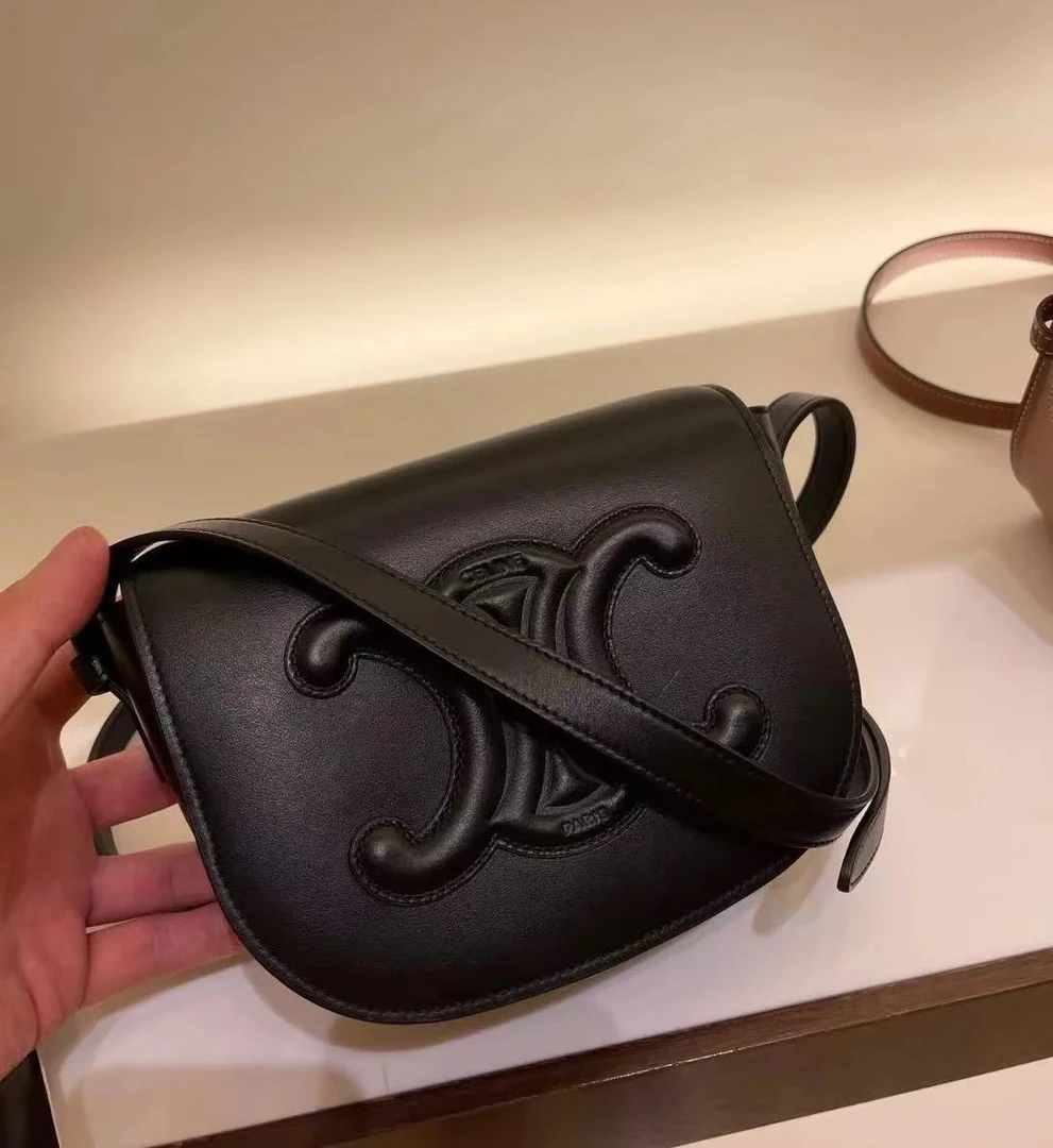 95新 Celine/思琳 CD瑟琳凯旋门马鞍包黑色/98250897