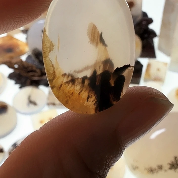玛瑙/玉髓未镶嵌珠宝半成品