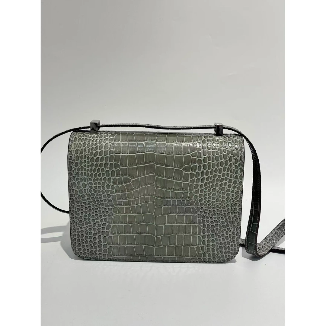 【Rain.Cun】大马康23头层牛皮鳄鱼纹斜挎女包XKY-3819-积云灰