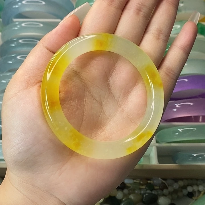 石英质玉未镶嵌手镯