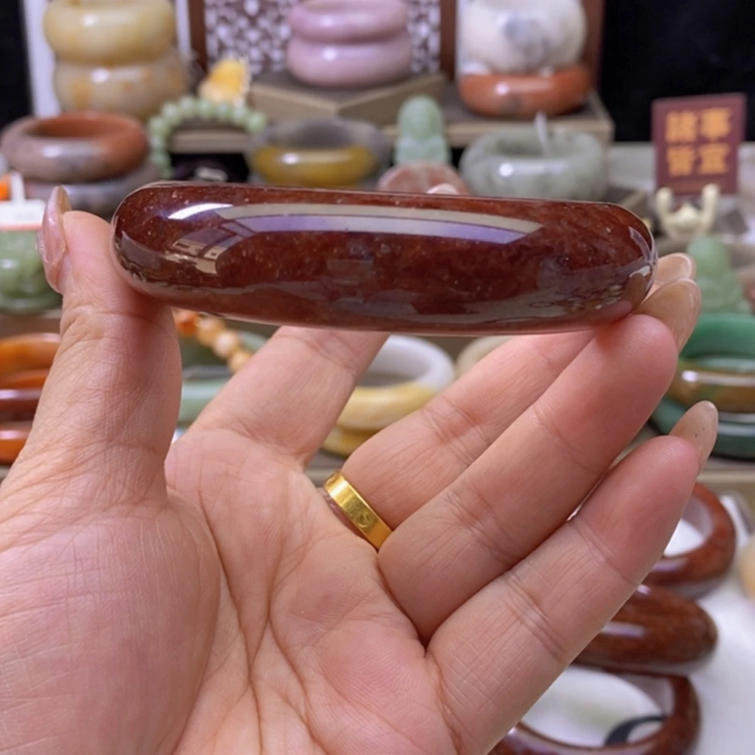 【闪购商品】未镶嵌手镯石英岩玉阿*