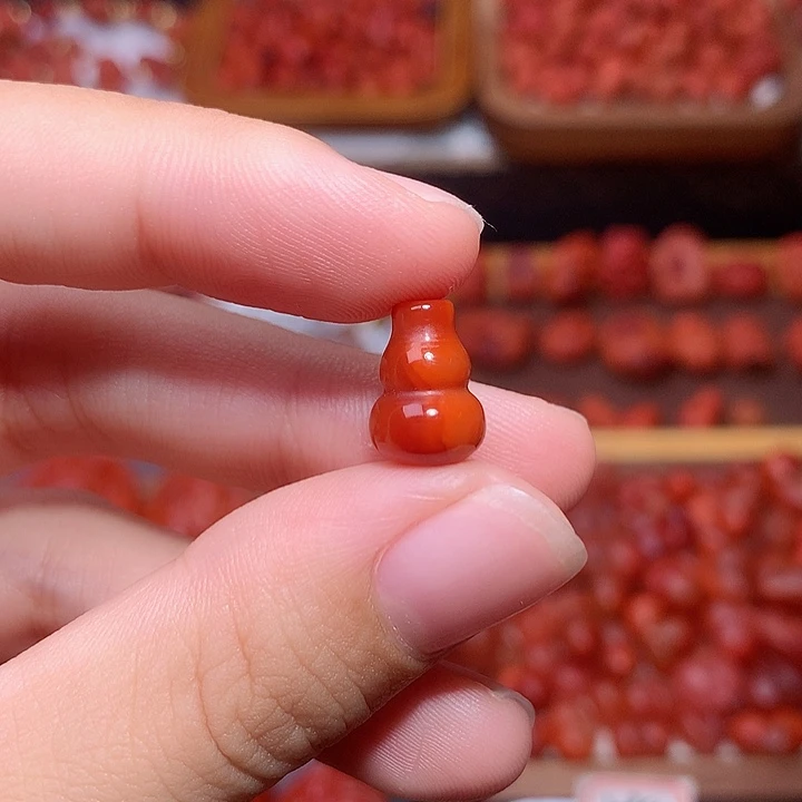 南红玛瑙未镶嵌南红牛血葫芦