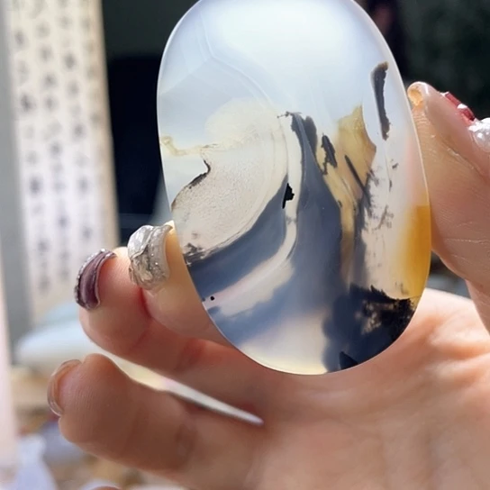 玛瑙/玉髓颈饰未镶嵌隐****士