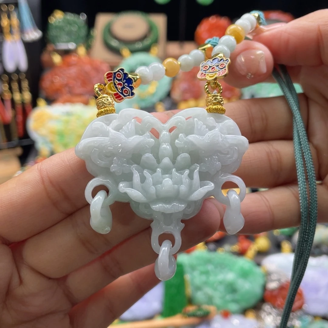 翡翠颈饰未镶嵌代编织