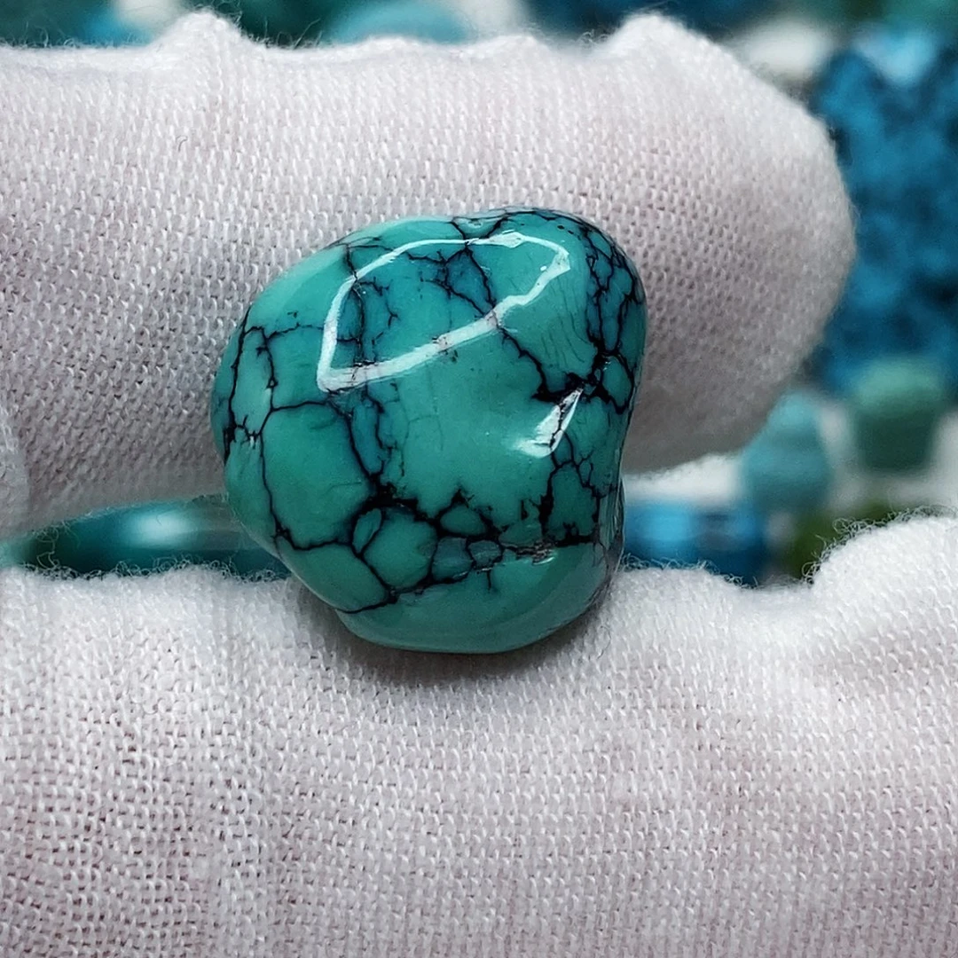 绿松石未镶嵌天然原矿 带武汉地大证书