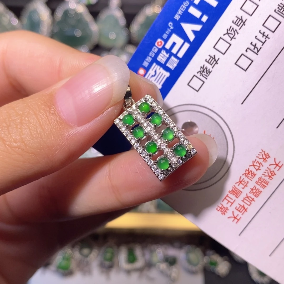 翡翠未镶嵌颈饰天然