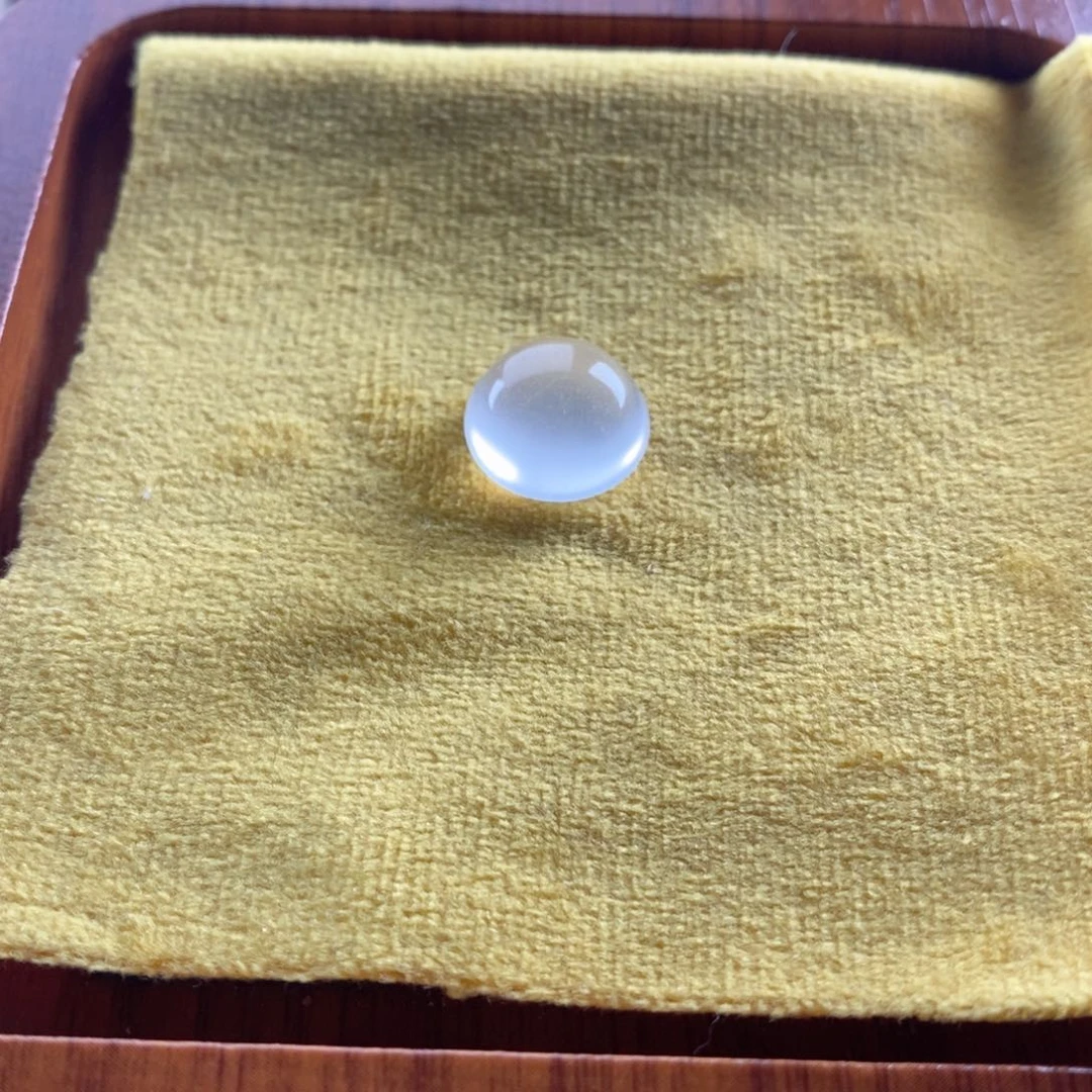 石英质玉蛋面未镶嵌小**漠