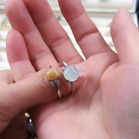 泾***修翡翠未镶嵌戒指缅甸