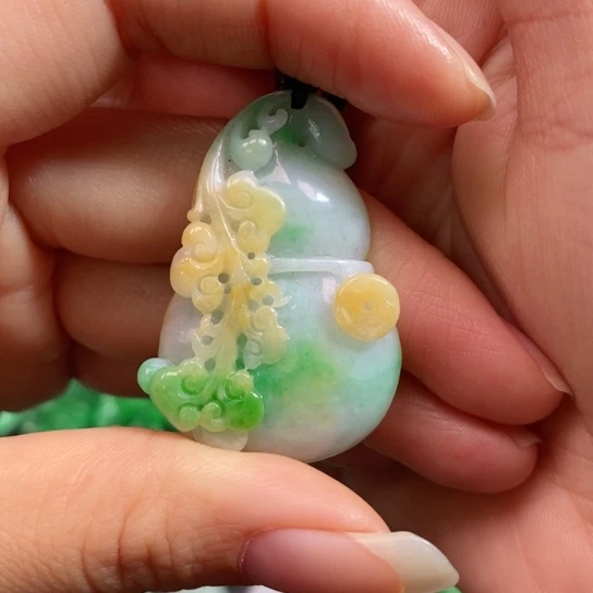 颈饰未镶嵌翡翠吊坠