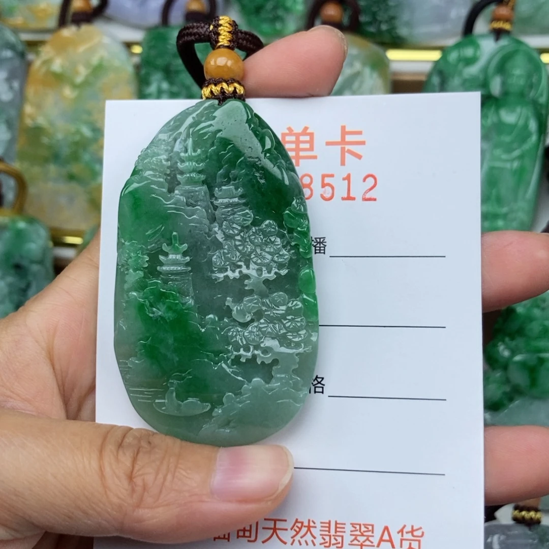 翡翠未镶嵌颈饰吊坠