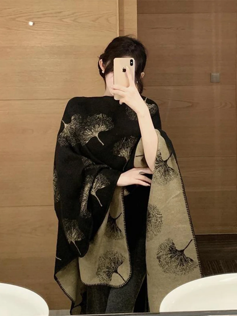 外搭披肩女2025新款民族风新疆大西北旅游夏季空调房保暖斗篷披风