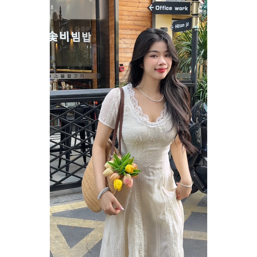 白梨少女- 纯色少女感刺绣复古裙子夏季蕾丝短袖中长款显瘦长裙