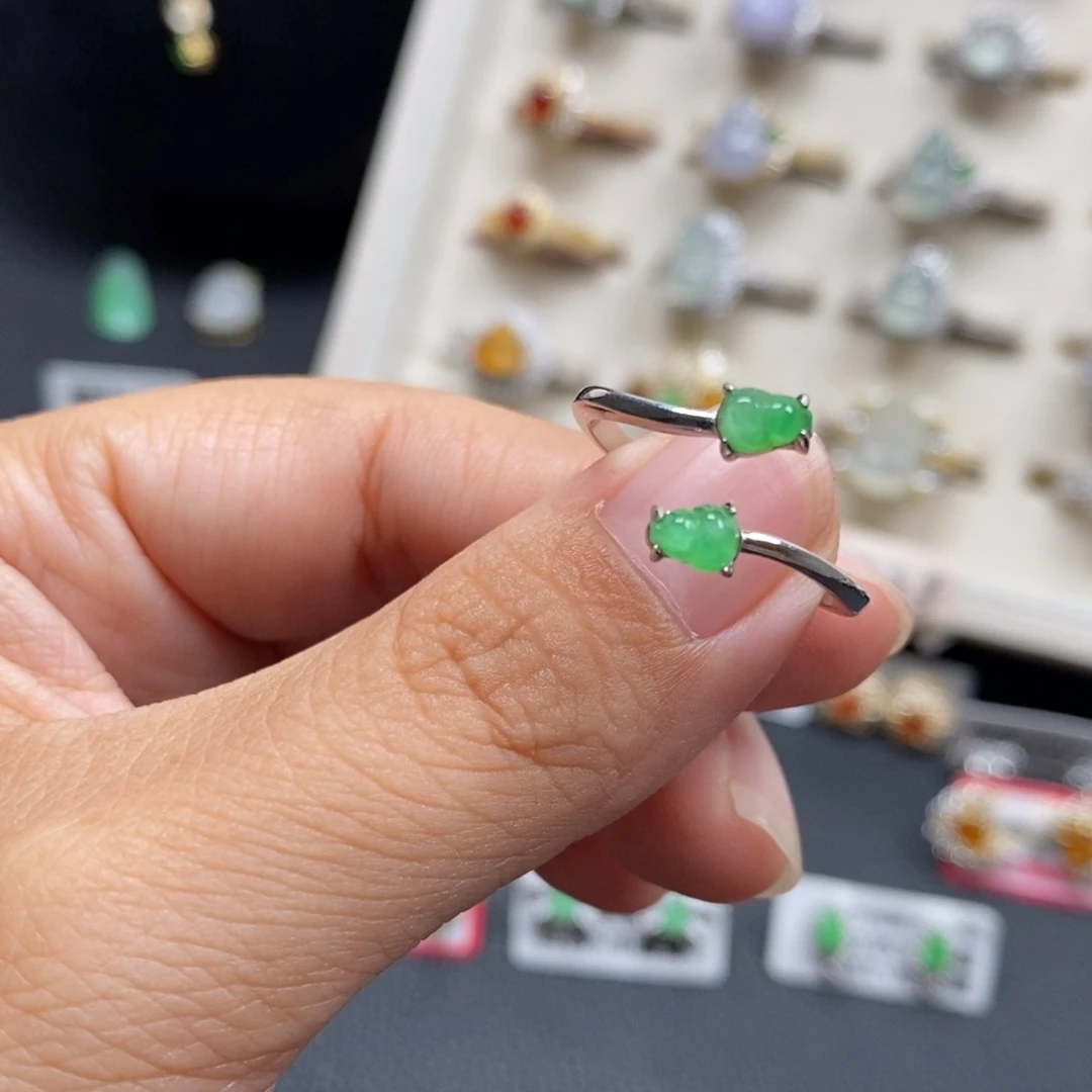 翡翠银S925镶嵌戒指有纹