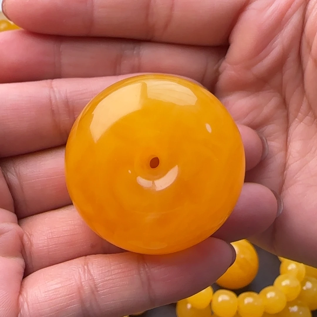 蜜蜡未镶嵌颈饰焦皮红平安扣
