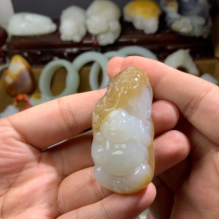 和田玉未镶嵌挂件