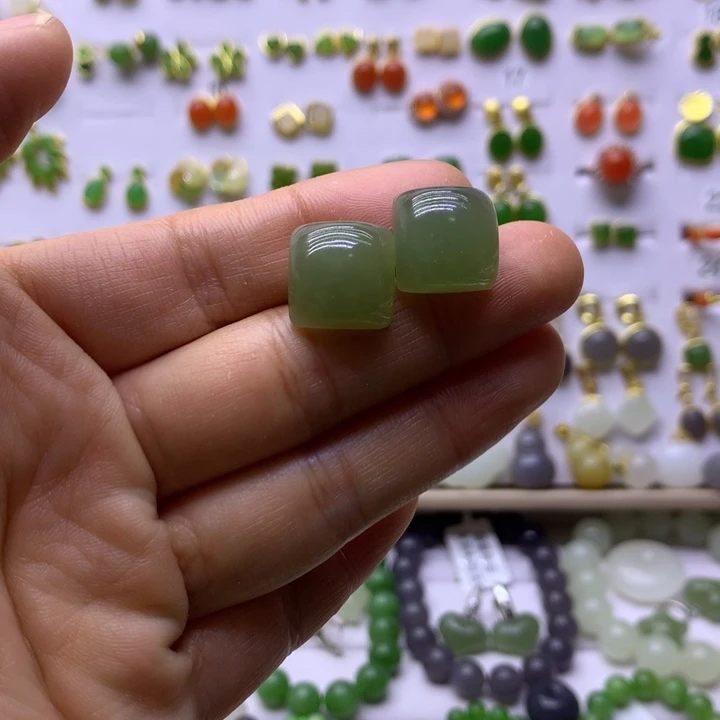 小***兽和田玉银S925镶嵌耳饰