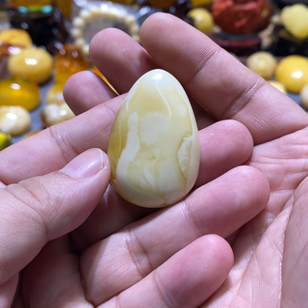 裸石蜜蜡未镶嵌就*闹吊坠