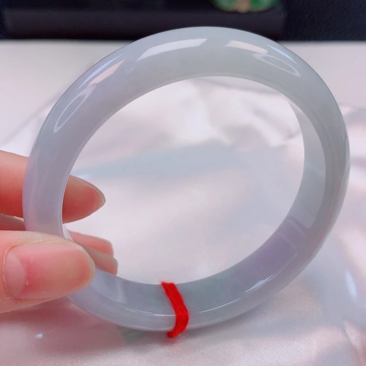 茉***莉翡翠未镶嵌手镯57圈