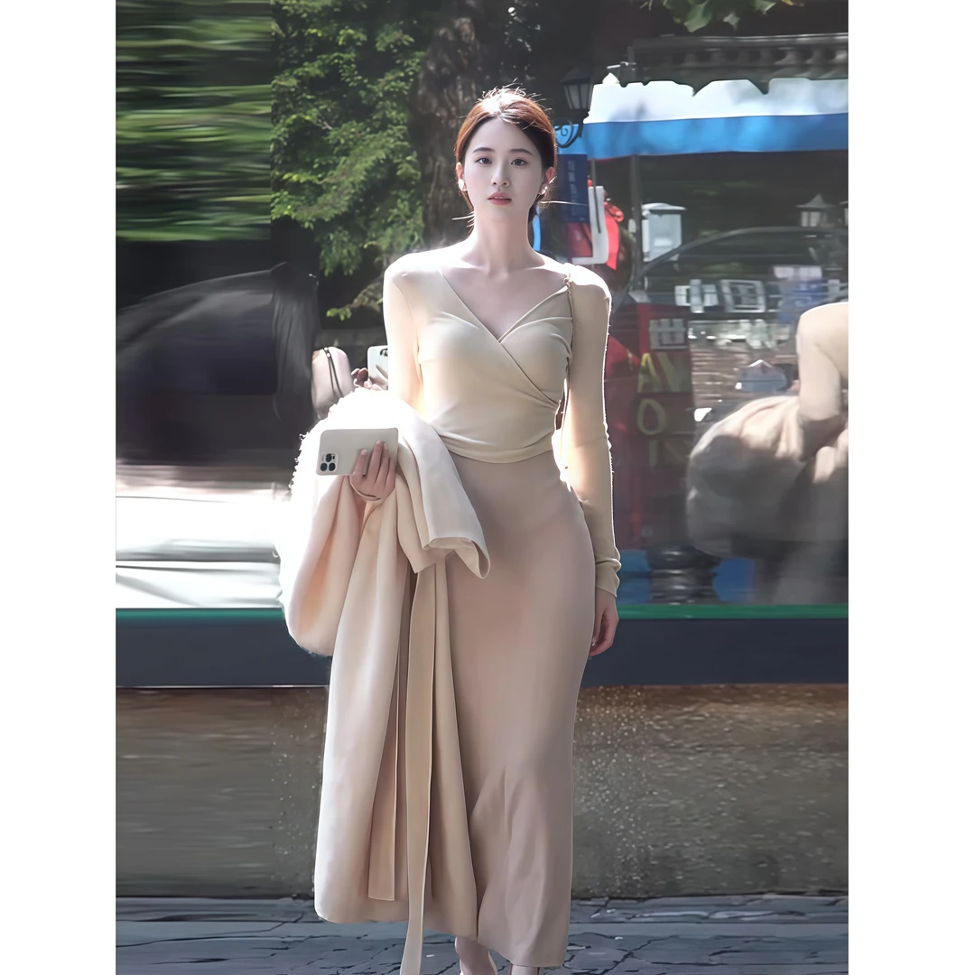 法式御姐气质V领长袖打底衫T恤上衣女秋冬高腰修身鱼尾半身裙套装