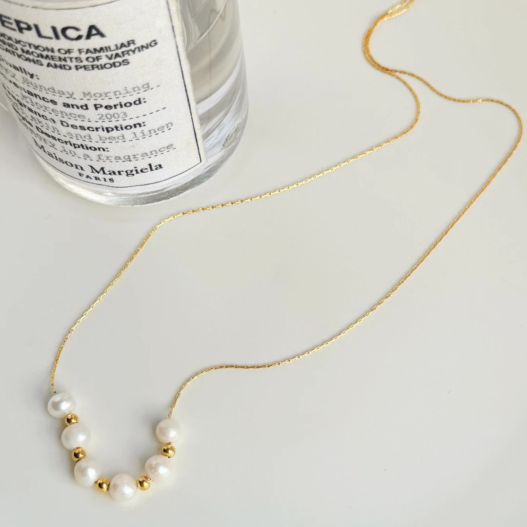 钛钢项链 5018时尚气质简约项链百搭素款微笑锁骨链