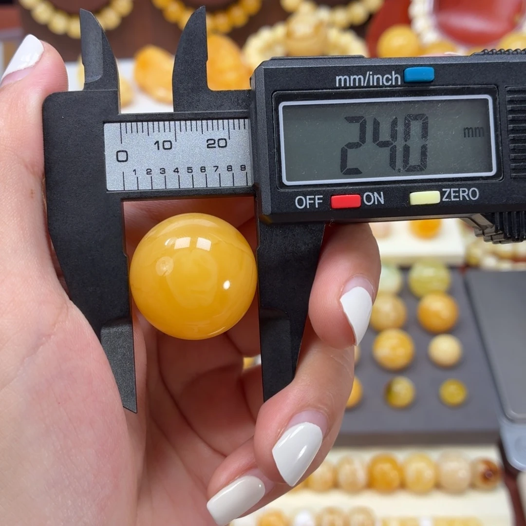 琥珀未镶嵌裸石焦皮24mm