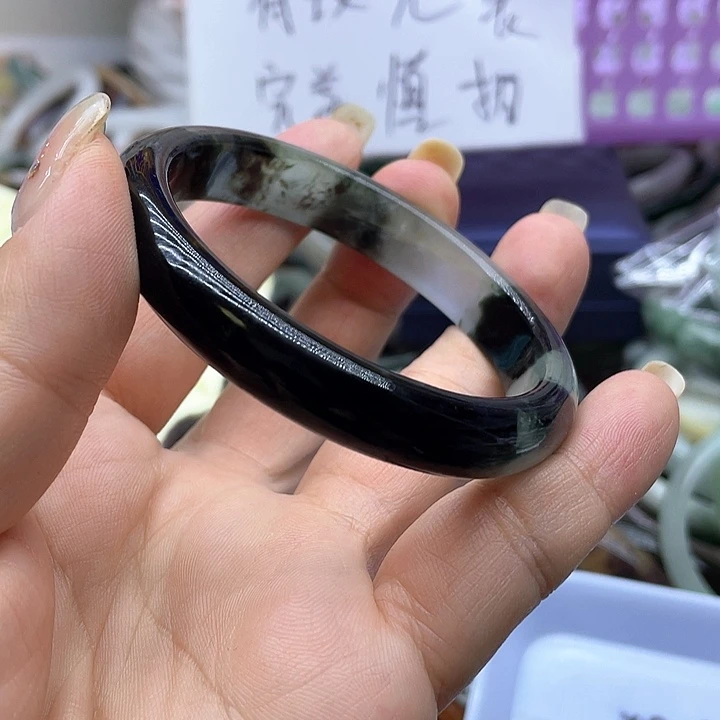 翡翠未镶嵌手镯手镯