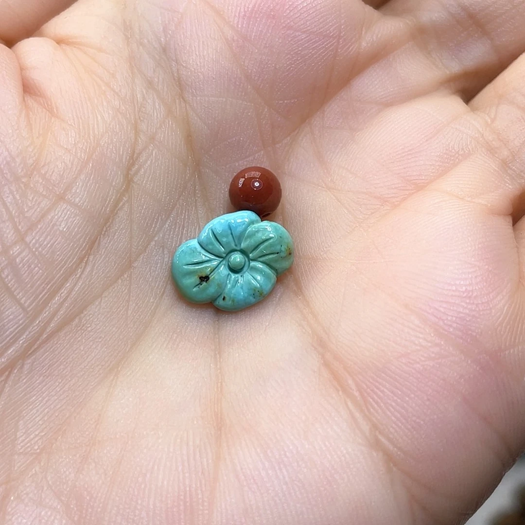 南红玛瑙配饰未镶嵌