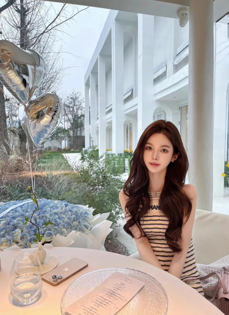 露露专属C链接轻奢精品女装上衣