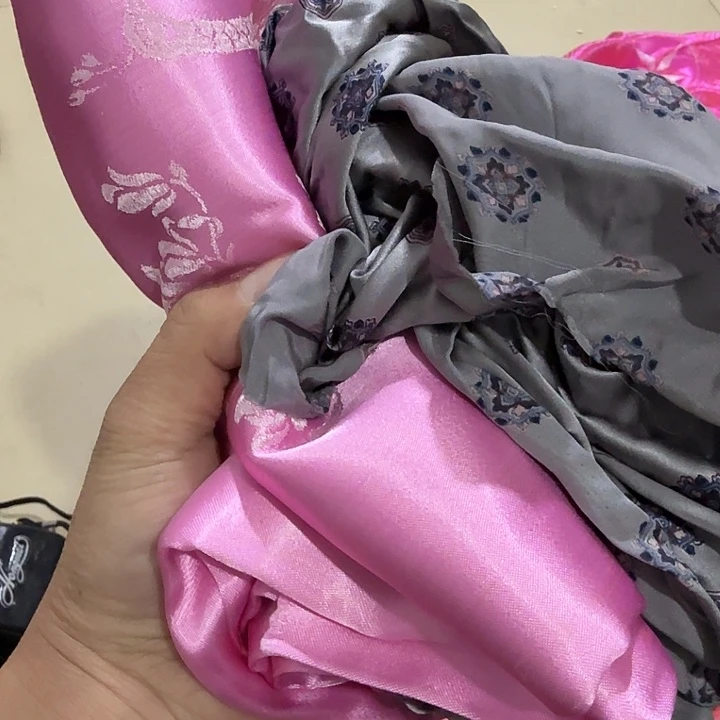 陌***颜扇子 把v不哈哈哈哈哈哈就扭扭捏捏