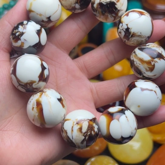 琥珀手串未镶嵌策***风蜜蜡