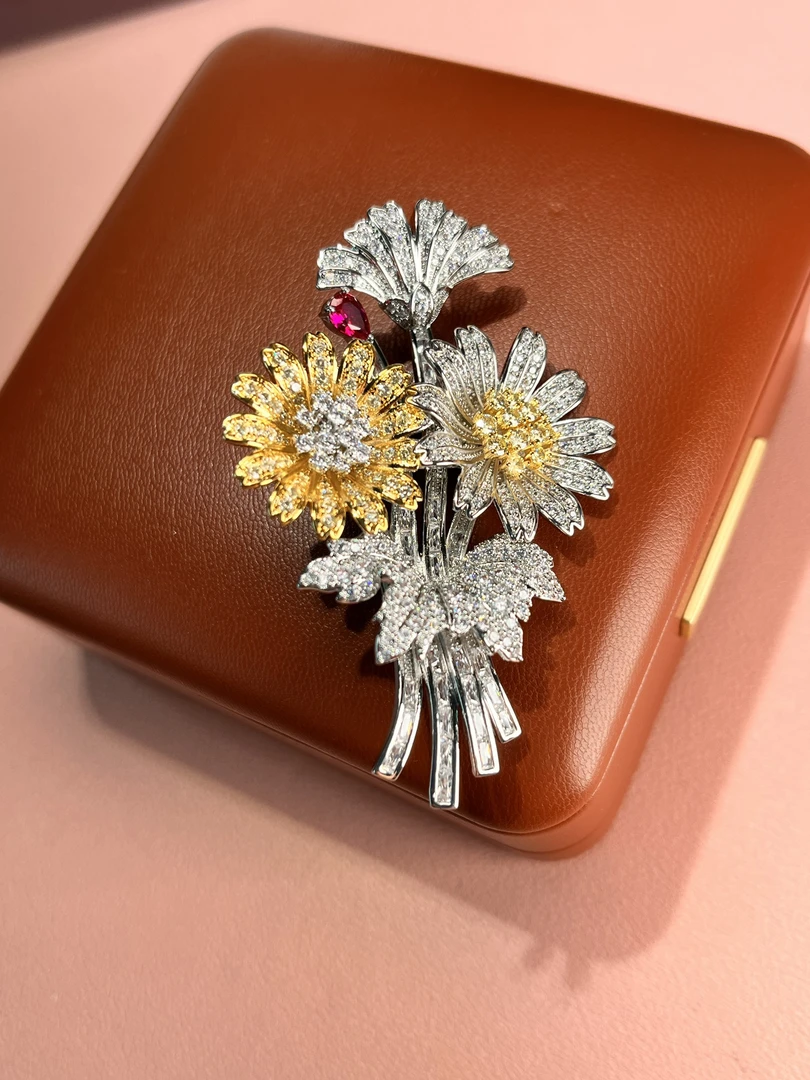 铜合金锆石胸针 百搭轻奢32571欧美重工雏菊花朵胸针胸花