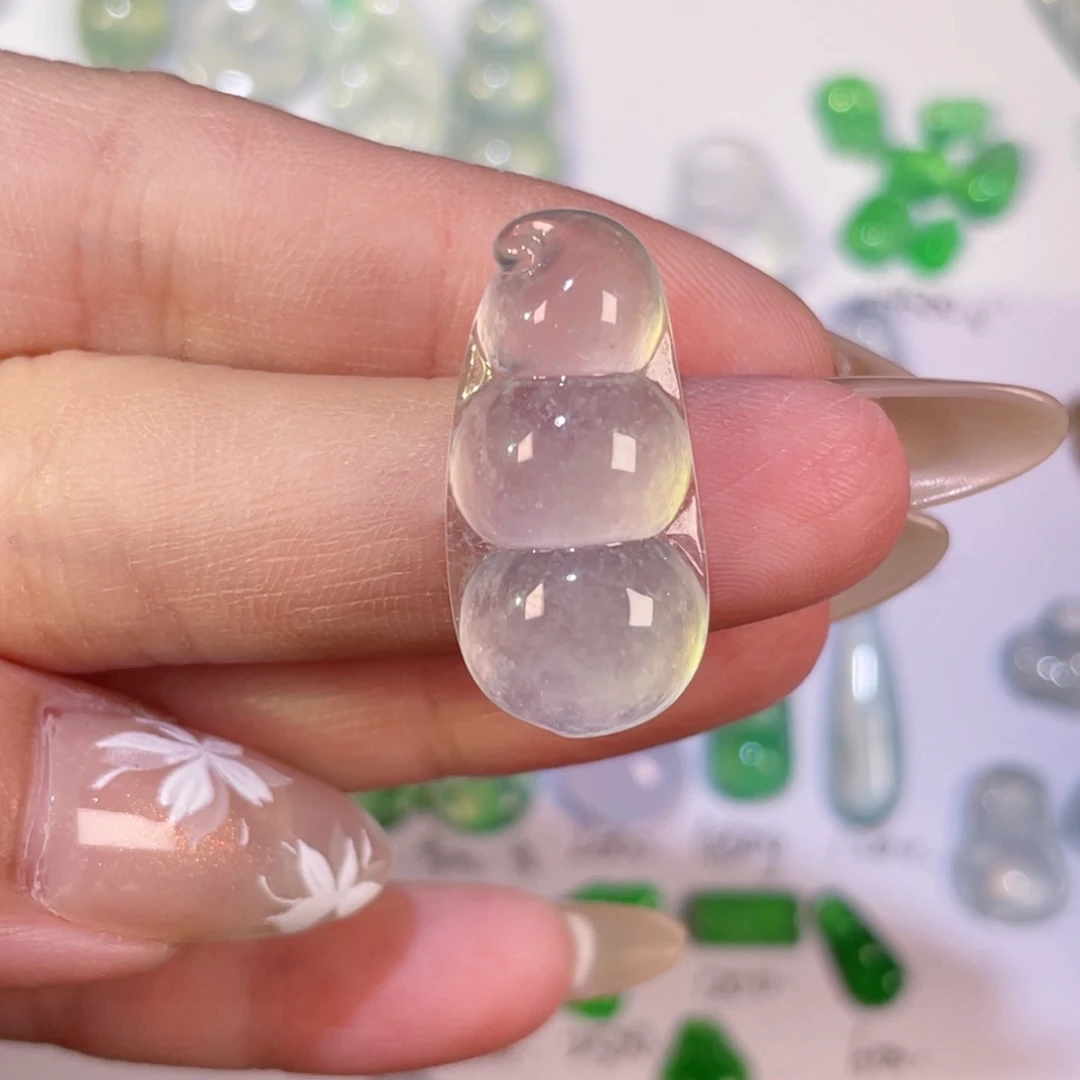 翡翠未镶嵌颈饰裸石