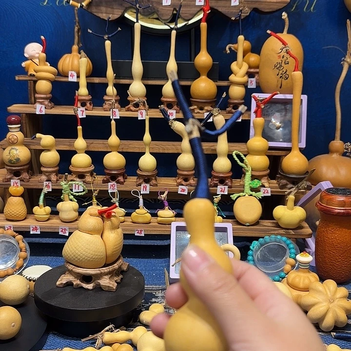 ****天大叶紫檀（黑酸枝木类）