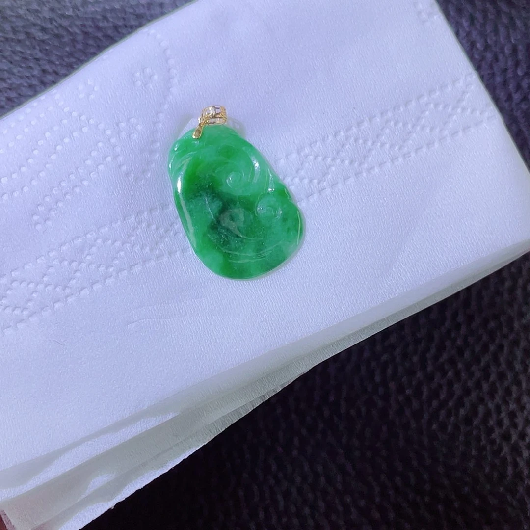 翡翠颈饰18K金镶嵌翡翠