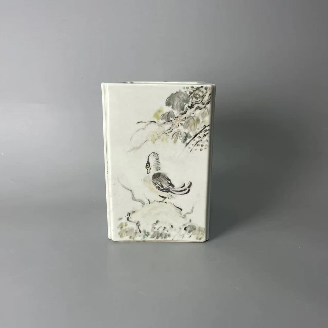 浅绛彩花鸟诗文四方笔筒