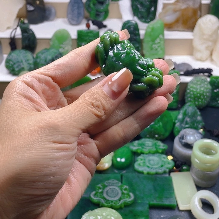 和田玉未镶嵌珠宝半成品