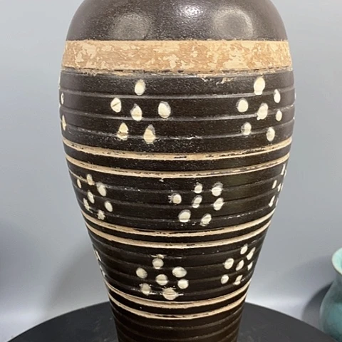 摆件磁州窑梅瓶造型独特