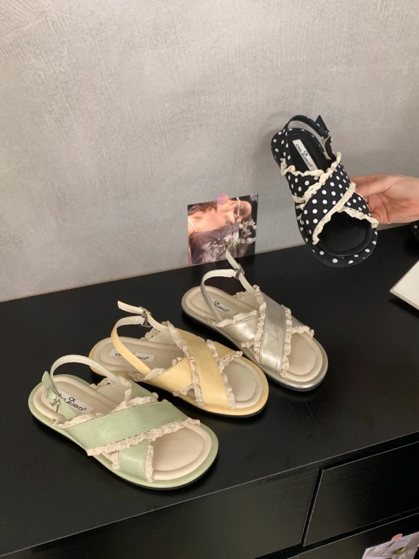 L B784 法式小众复古百搭一字交叉蕾丝花边2024新款夏季平底凉鞋