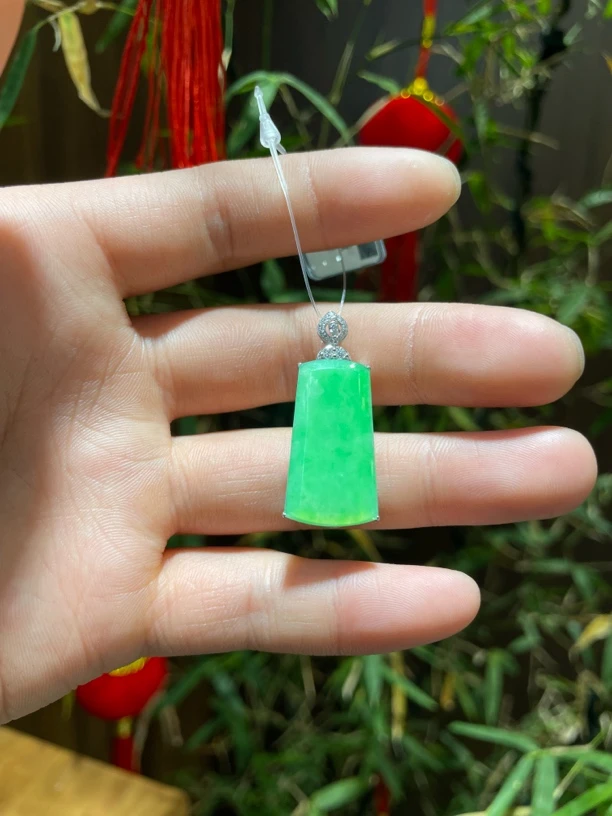 k00144-天然翡翠a货吊坠