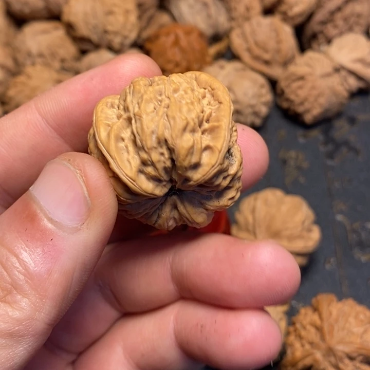 文玩核桃吊坠8*7文玩核桃异形单只