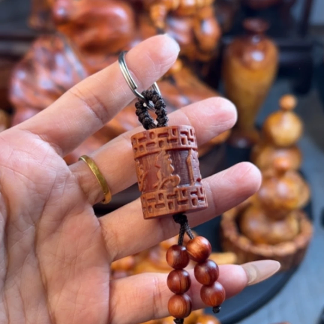 【闪购商品】松木（琥珀木）把件