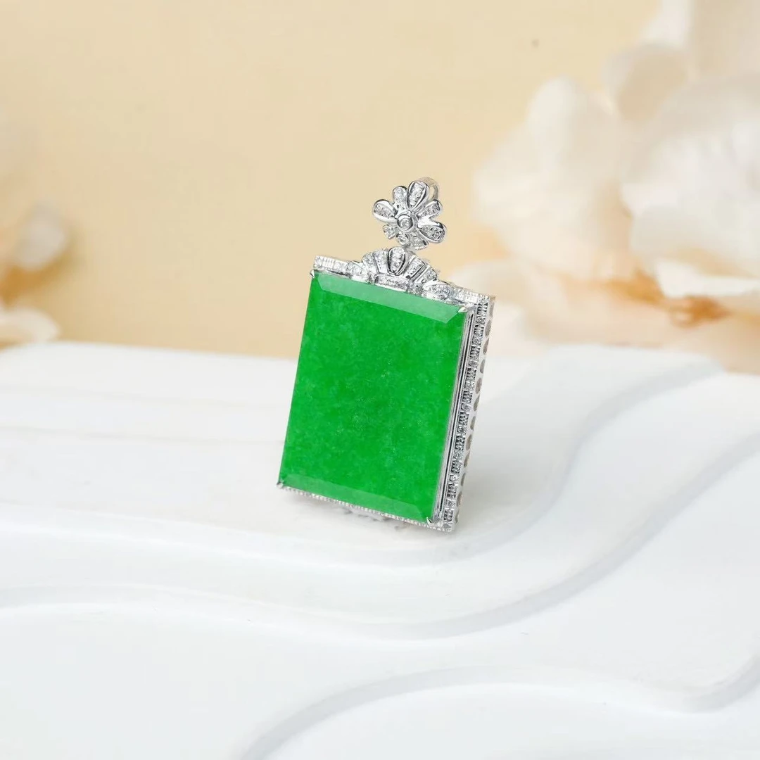 【云中意】- 18K金 翡翠方无事牌吊坠(不含链) - 多样性发货一件bg