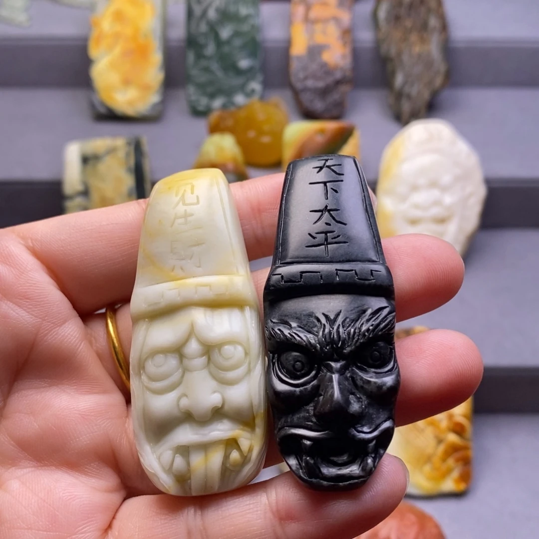 岫玉未镶嵌颈饰挂件