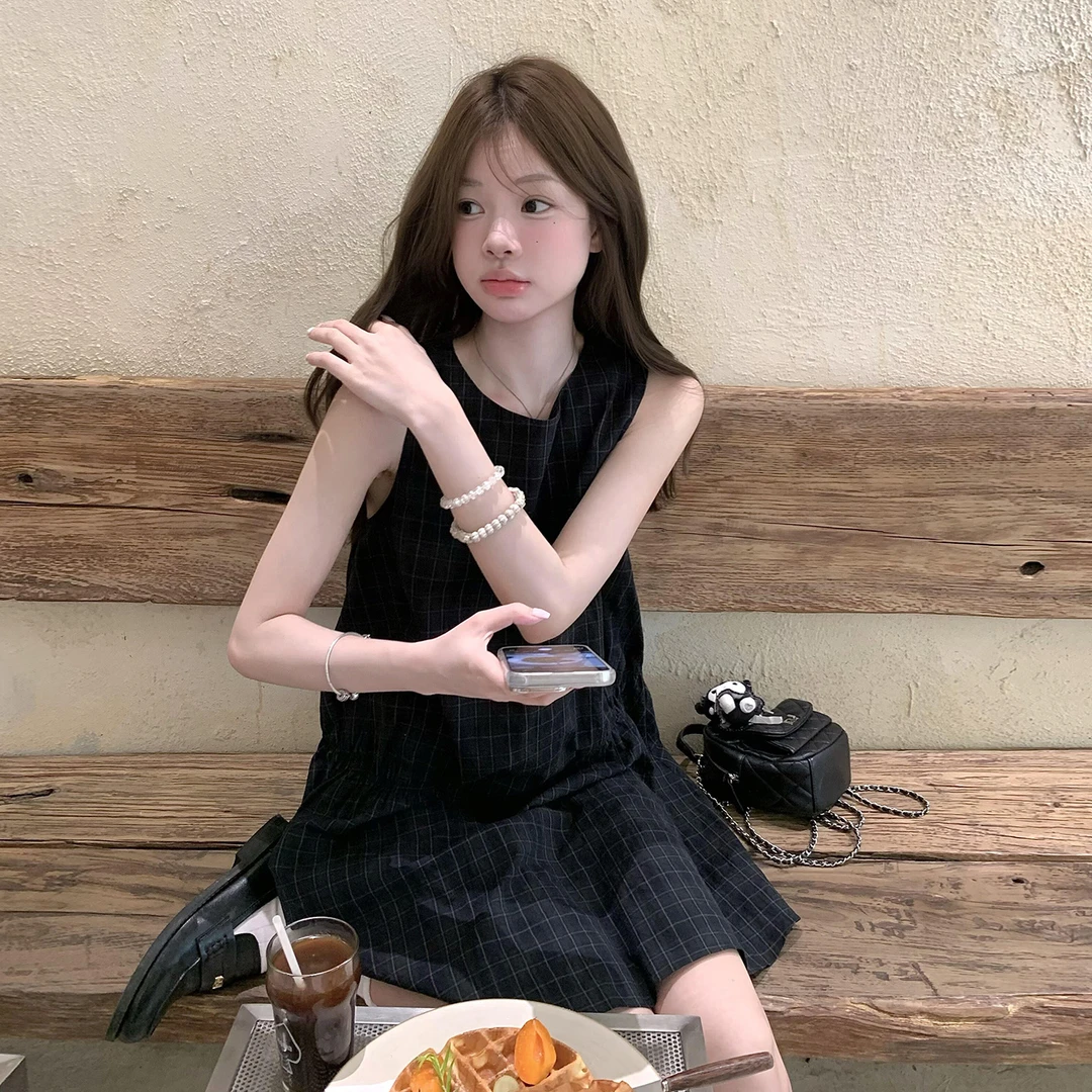 法式复古无袖连衣裙子女装夏季2025新款高级感小个子格子短裙4730