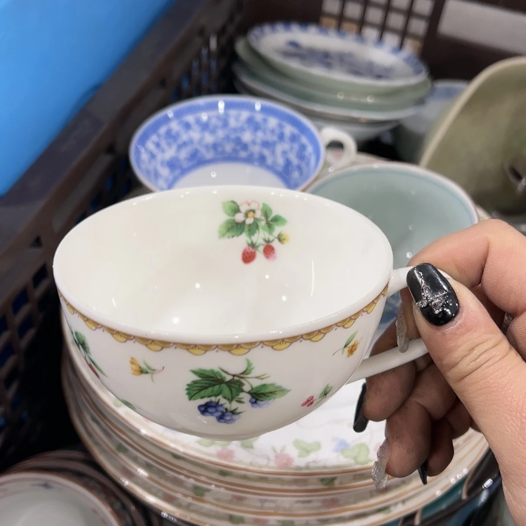 瓷片绎*在一起也就那么一点了